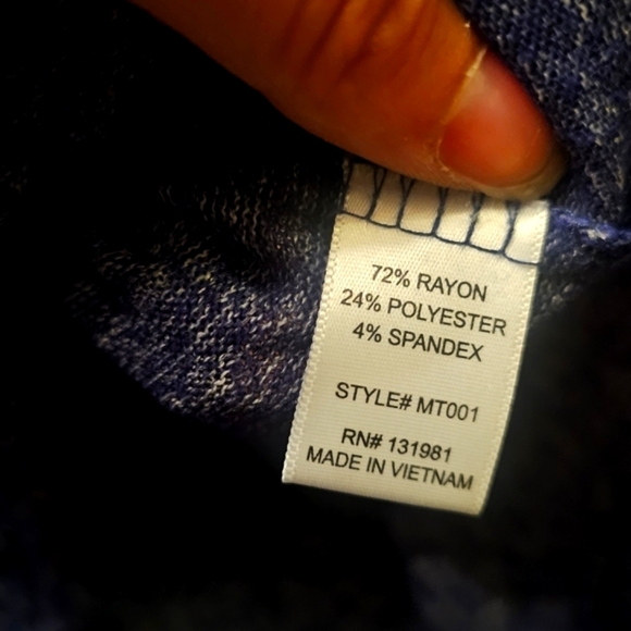 LOVE DELIRIOUS maternity long sleeve navy hoodie. Size XL. EXCELLENT CONDITION! - Picture 4 of 5